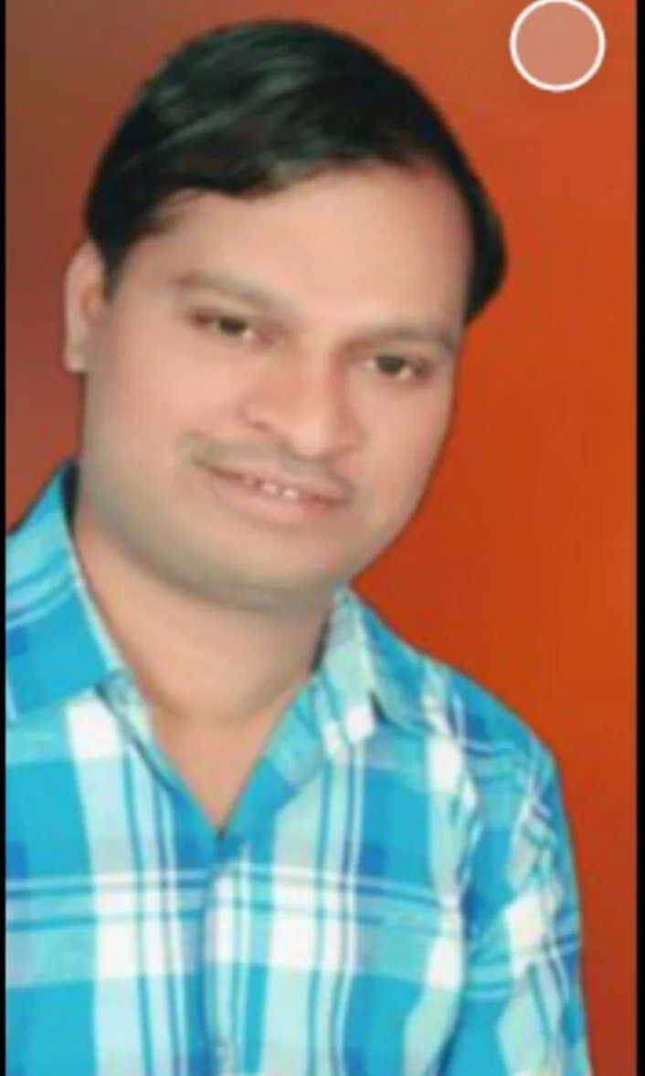 काठोळे मोटर ड्रायव्हिंग स्कूलचे संस्थापक